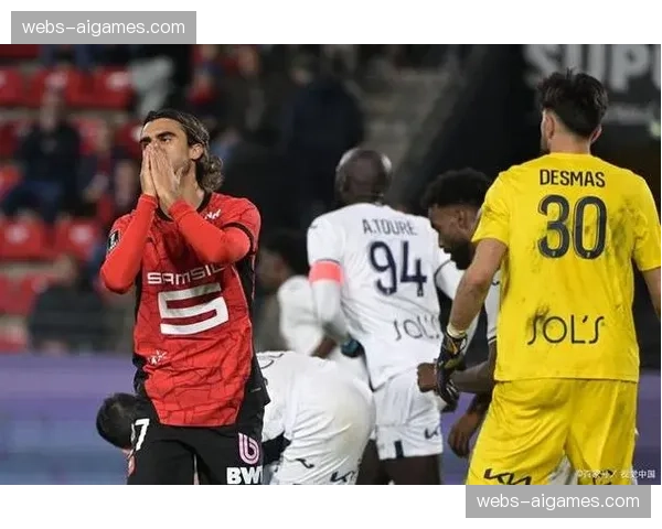 雷恩对阵图卢兹,主队赛前发布会确认将轮换部分主力,考验阵容深度与战术一致性 雷恩对阵图卢兹,主队赛前发布会确认将轮换部分主力,考验阵容深度与战术一致性